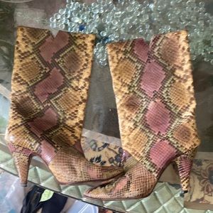 DoveR snakeskin boots 5